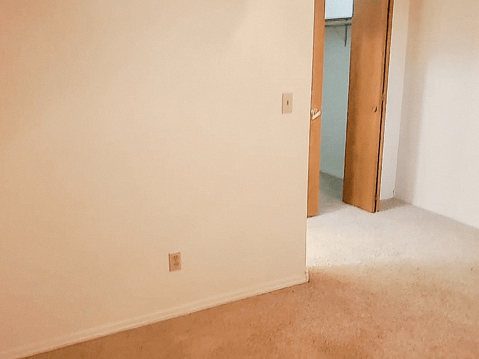 Larger bedroom in Heritage High Unit 307